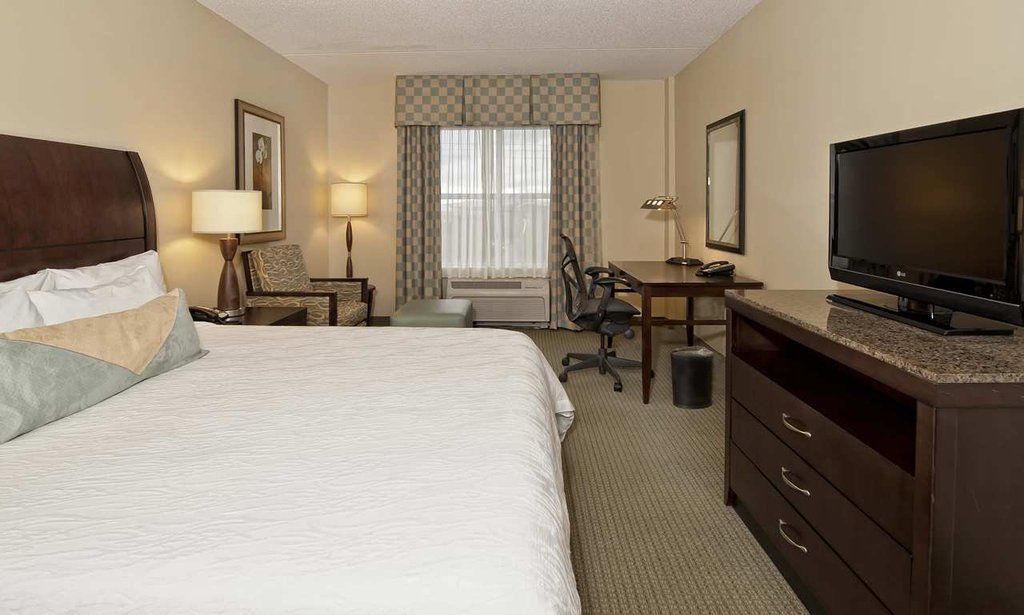 Hilton Garden Inn Durham Southpoint Exterior photo